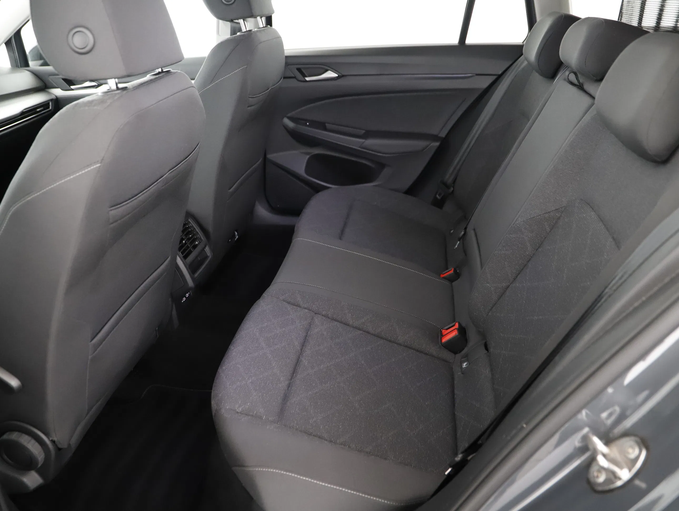VW Golf VIII Variant 2.0 TDI Life | Bild 2 von 20