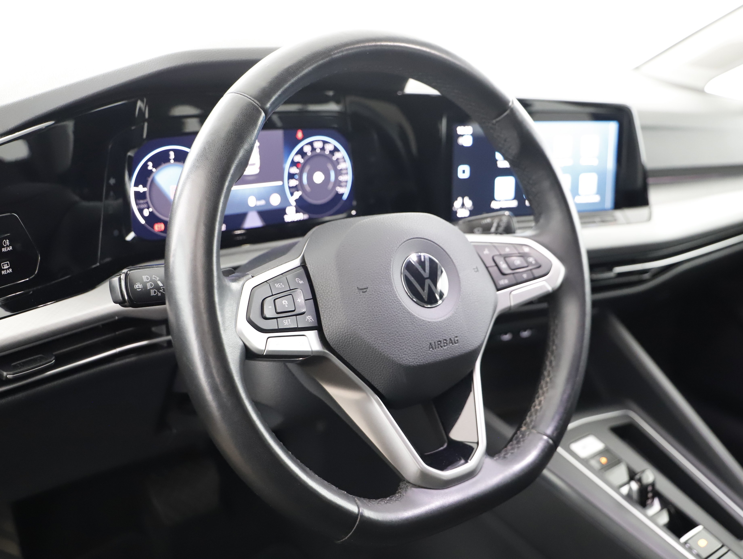 VW Golf VIII Variant 2.0 TDI Life | Bild 4 von 20