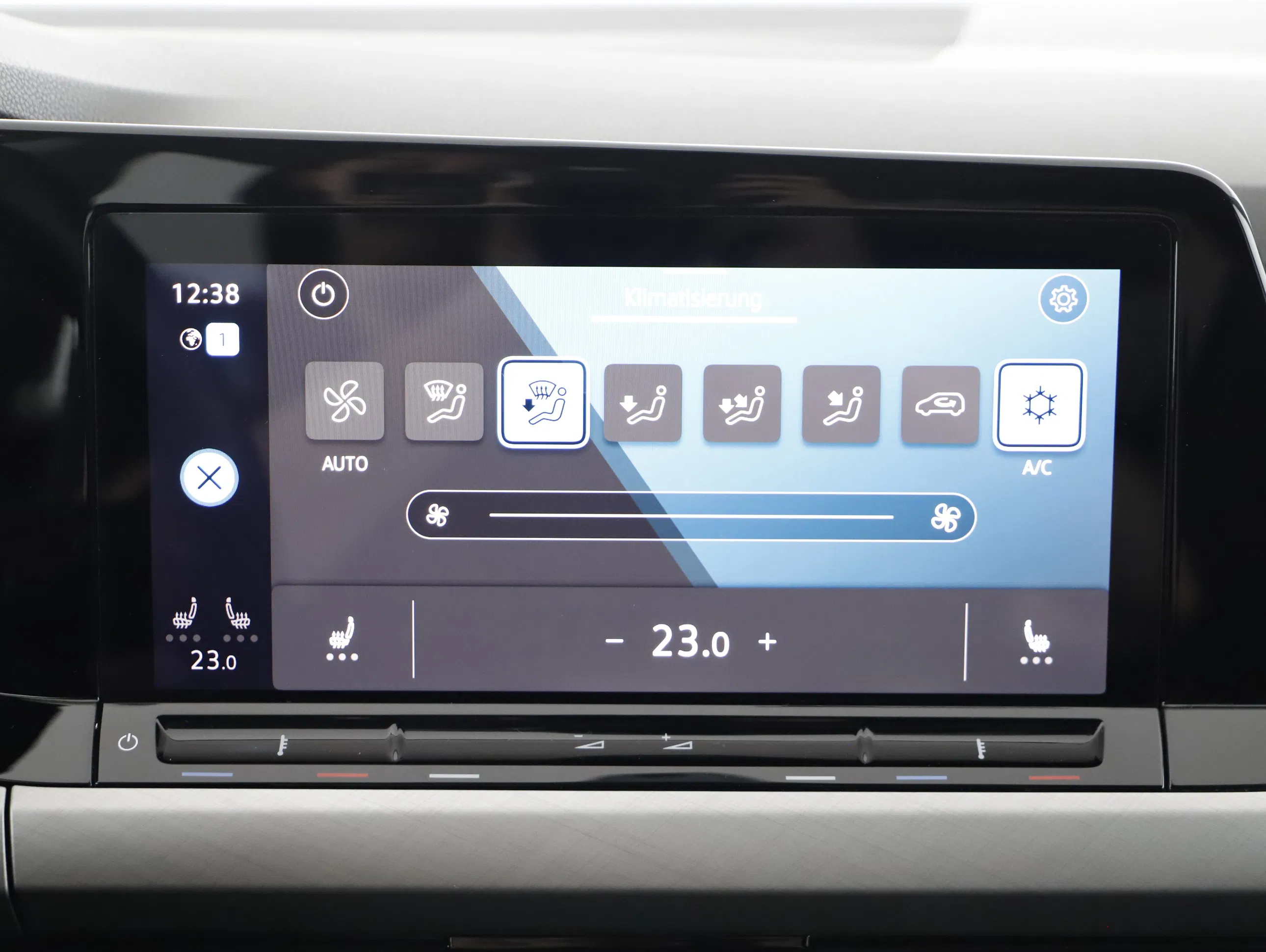 VW Golf VIII Variant 2.0 TDI Life | Bild 9 von 20