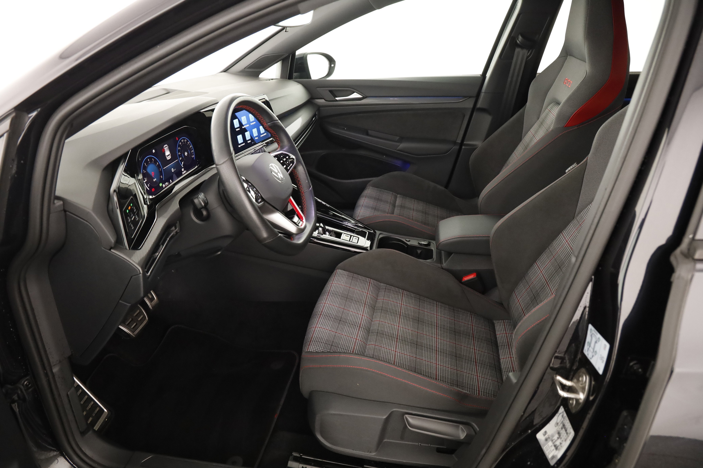 VW Golf VIII 2.0 TSI GTI | Bild 14 von 28