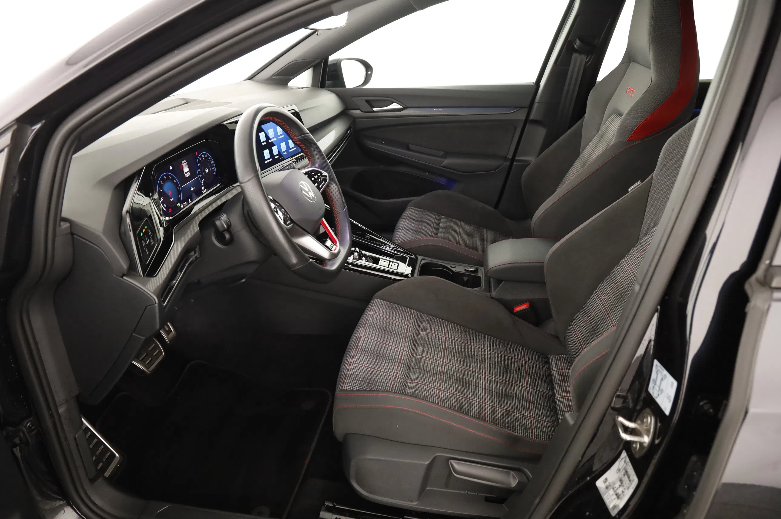 VW Golf VIII 2.0 TSI GTI | Bild 14 von 28