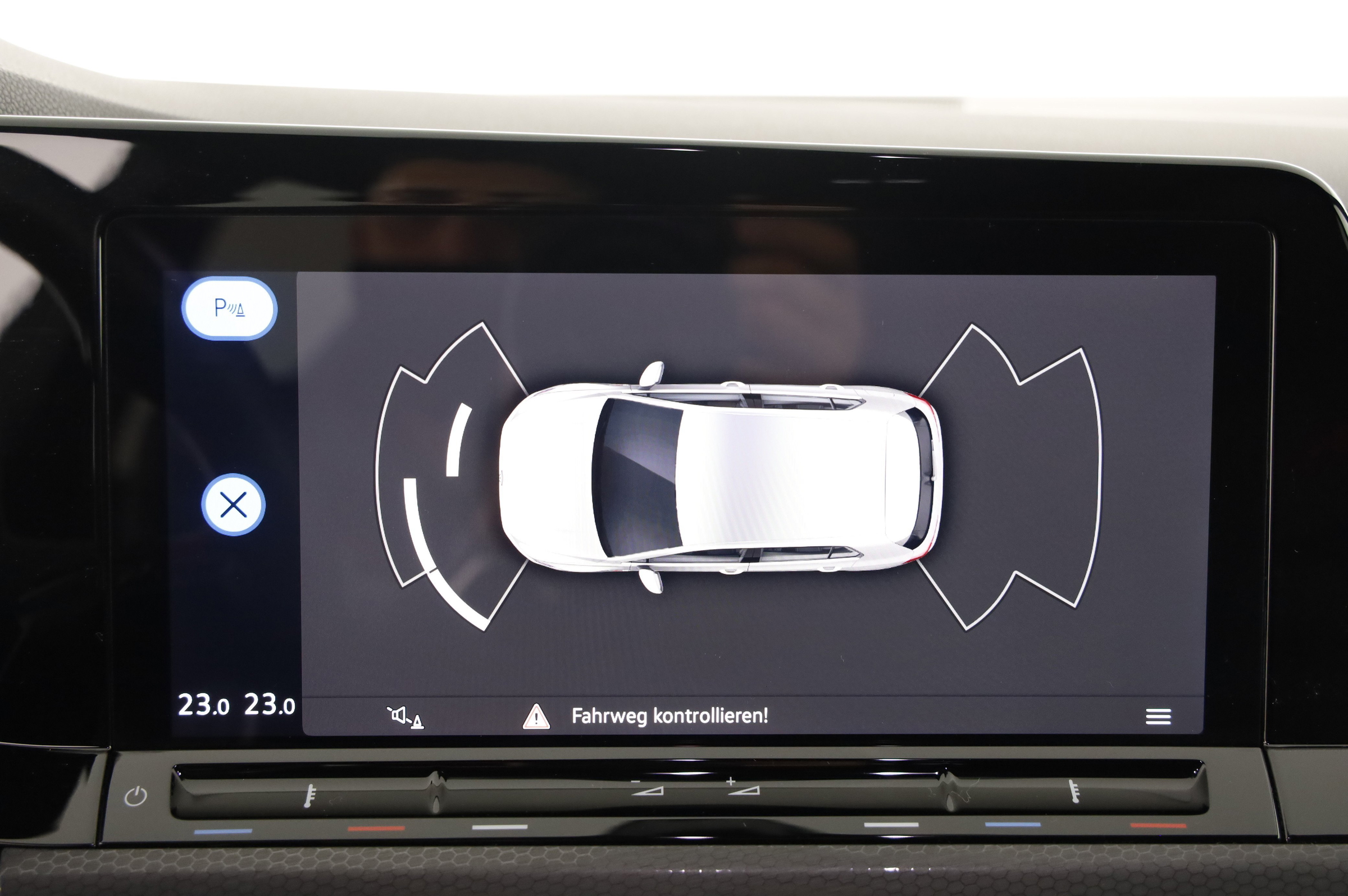 VW Golf VIII 2.0 TSI GTI | Bild 21 von 28