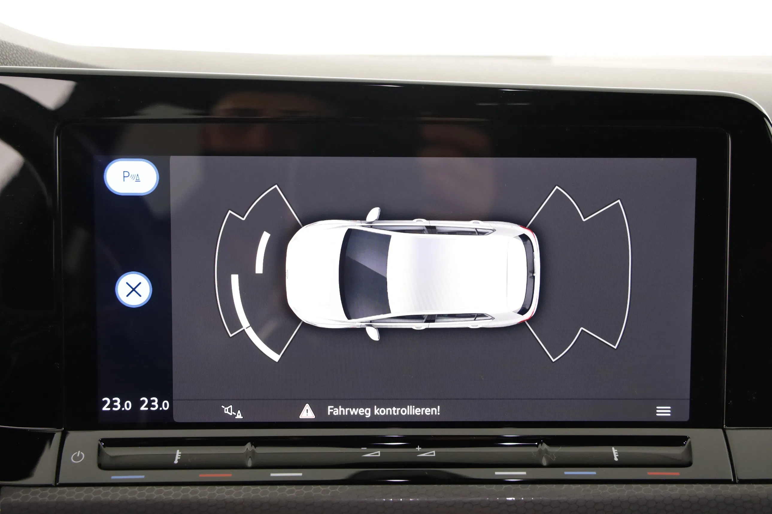 VW Golf VIII 2.0 TSI GTI | Bild 21 von 28