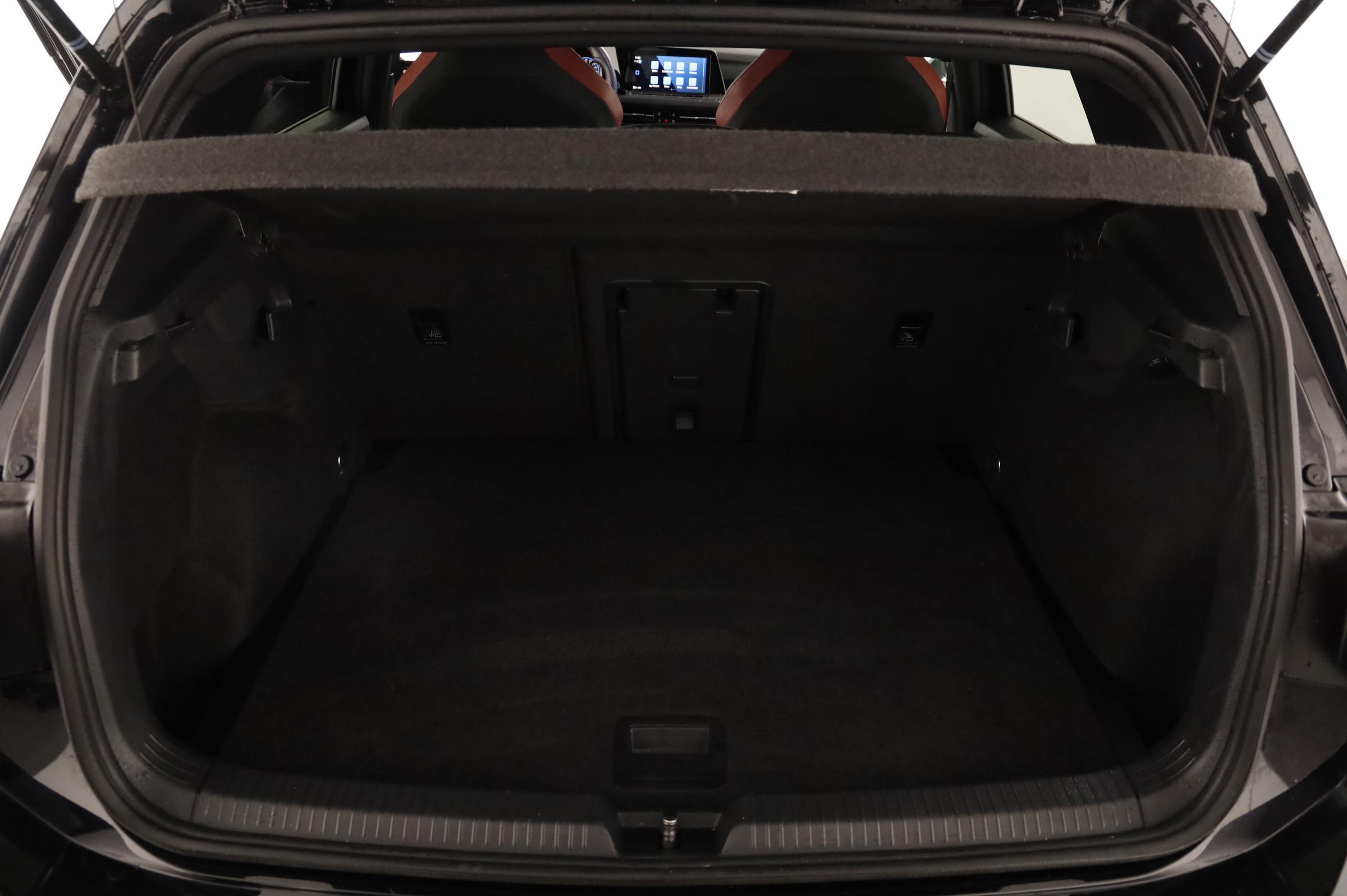 VW Golf VIII 2.0 TSI GTI | Bild 25 von 28