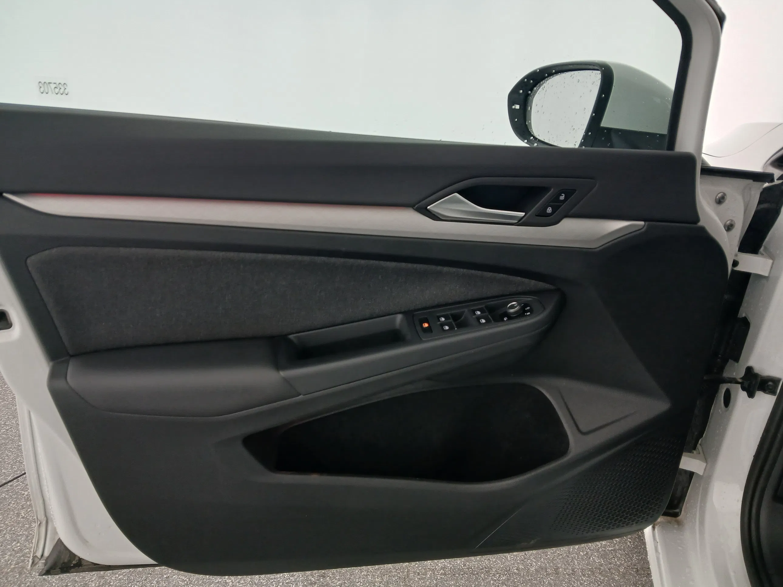 VW Golf VIII Variant 1.0 TSI Life | Bild 11 von 29