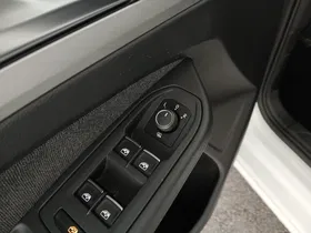 VW Golf VIII Variant 1.0 TSI Life | Thumbnail 12 von 29