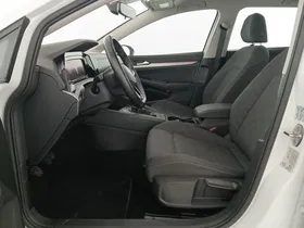 VW Golf VIII Variant 1.0 TSI Life | Thumbnail 14 von 29