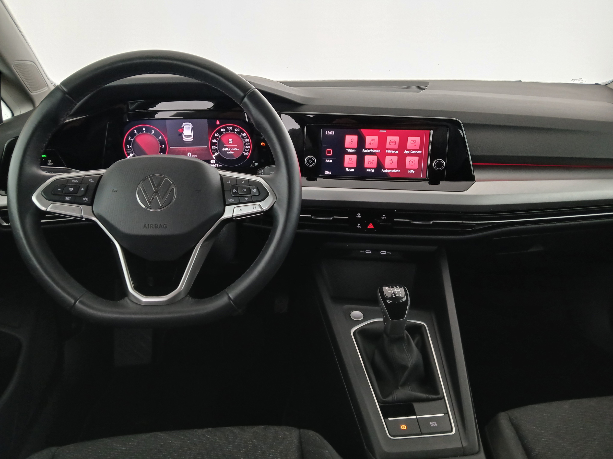 VW Golf VIII Variant 1.0 TSI Life | Bild 15 von 29