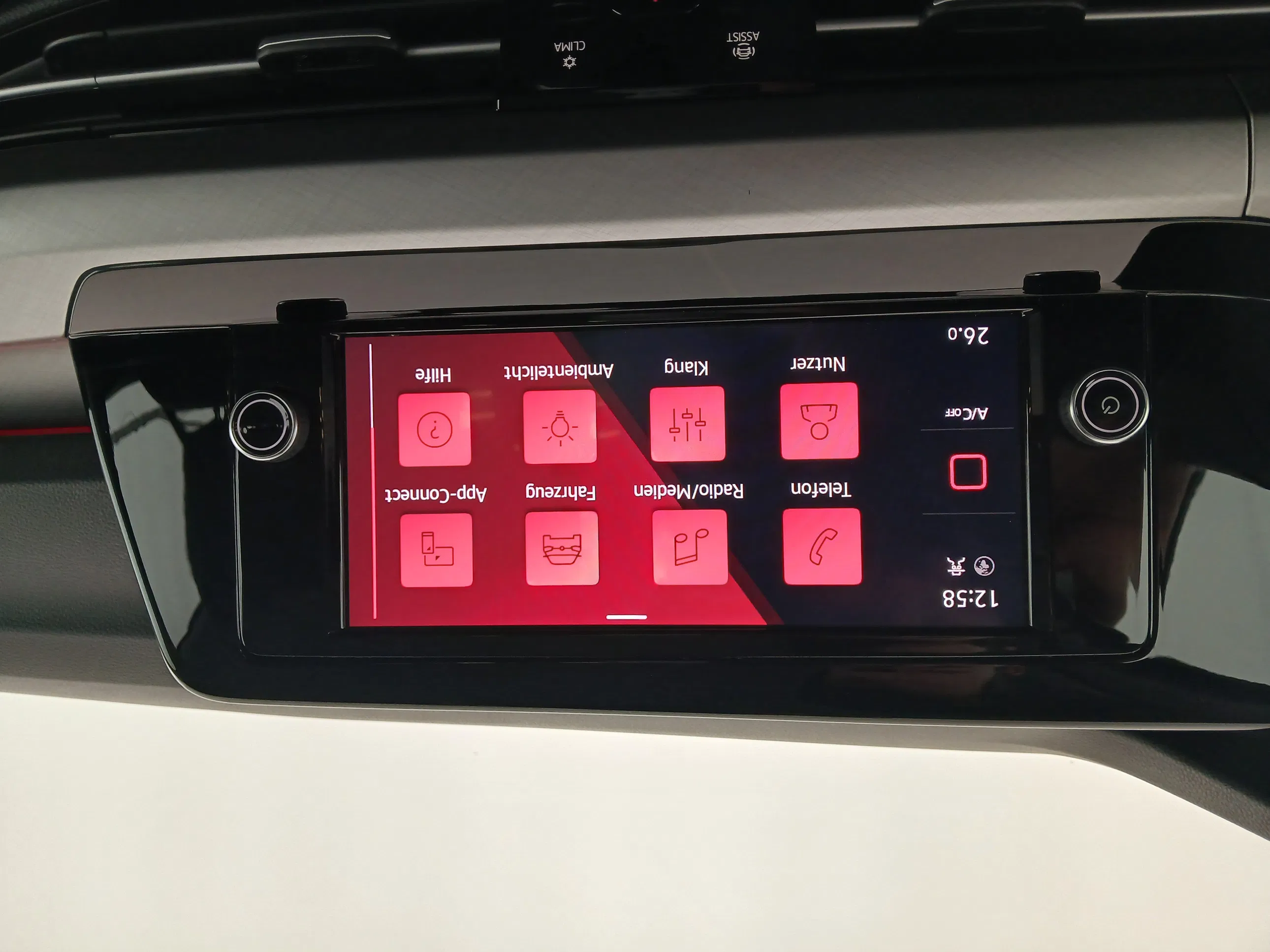 VW Golf VIII Variant 1.0 TSI Life | Bild 20 von 29