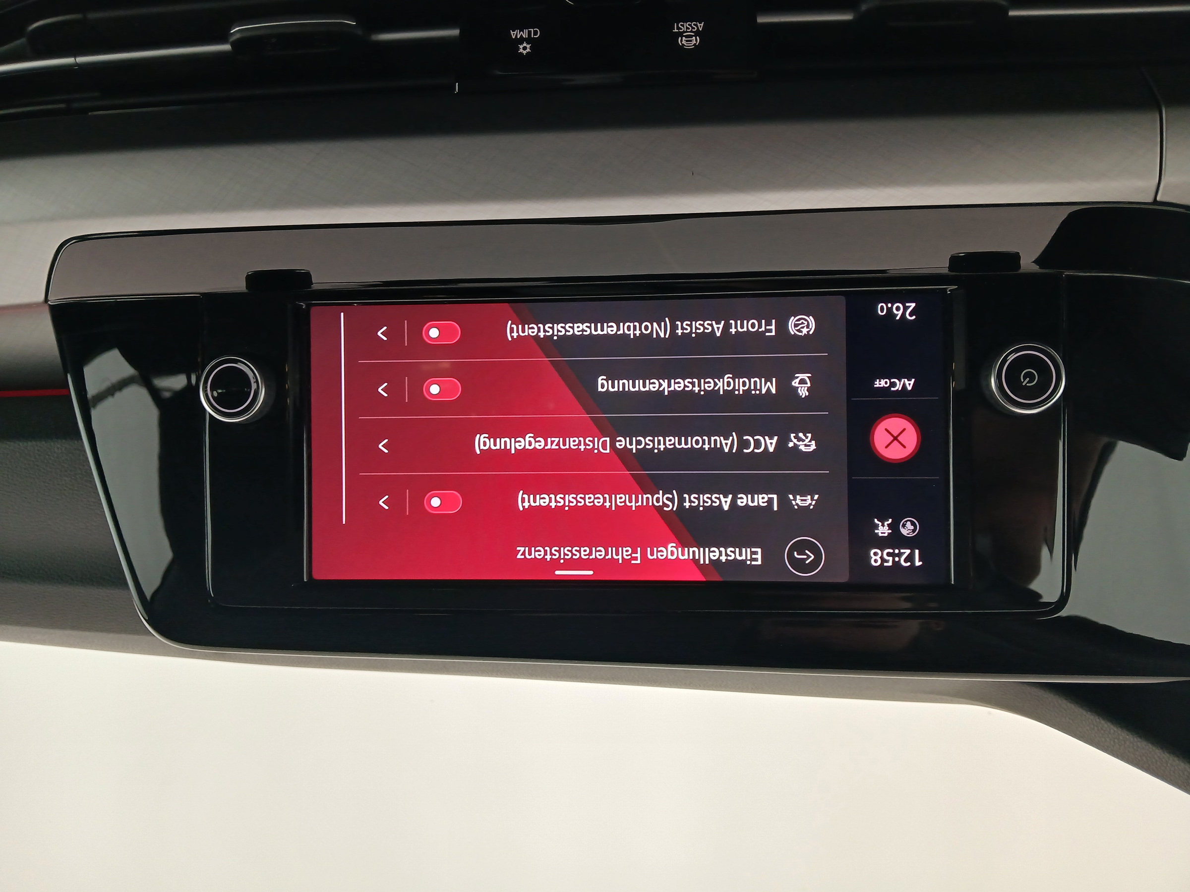 VW Golf VIII Variant 1.0 TSI Life | Bild 22 von 29