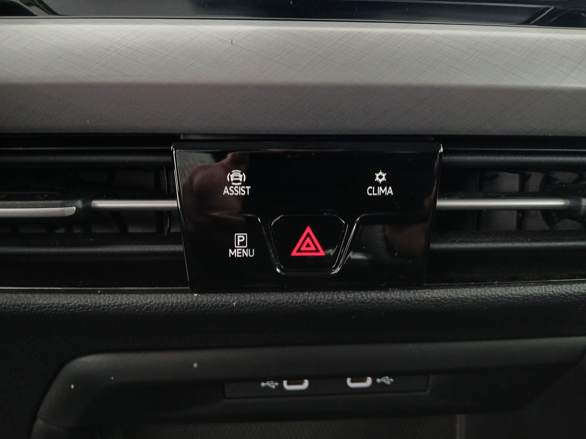 VW Golf VIII Variant 1.0 TSI Life | Bild 24 von 29