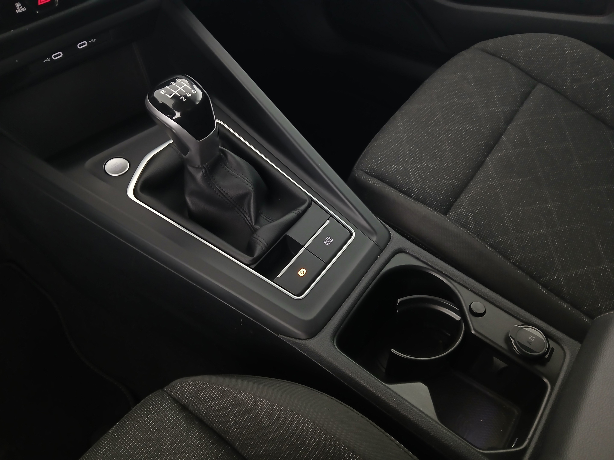 VW Golf VIII Variant 1.0 TSI Life | Bild 25 von 29