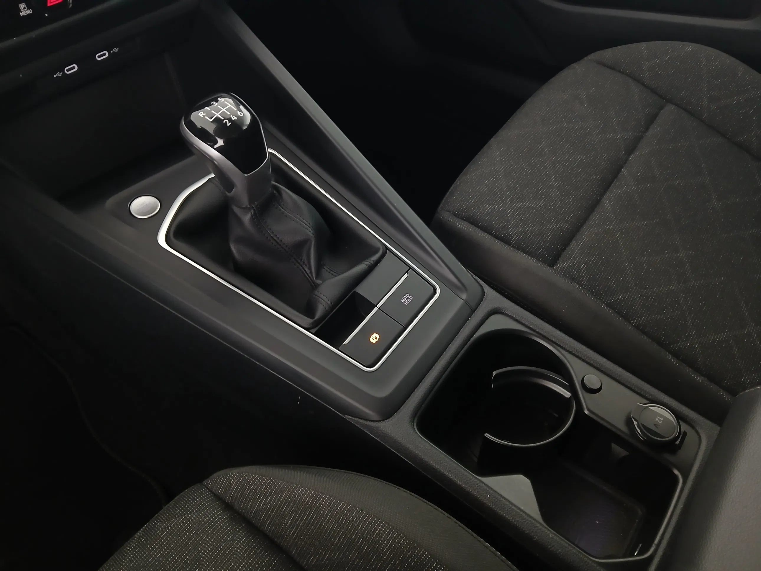 VW Golf VIII Variant 1.0 TSI Life | Bild 25 von 29