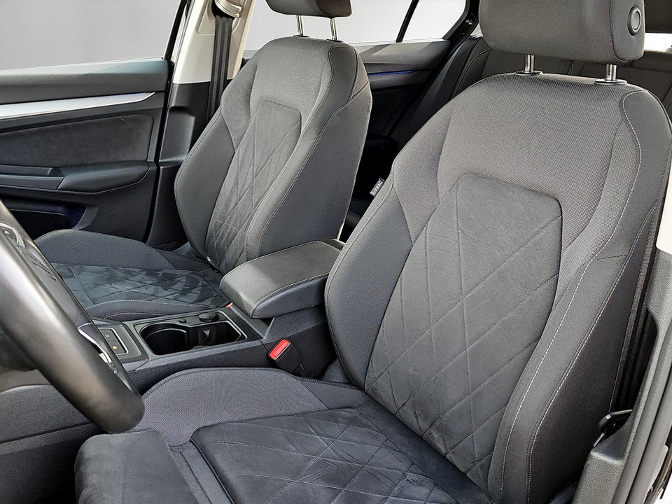 VW Golf VIII 2.0 TDI Life | Bild 10 von 20