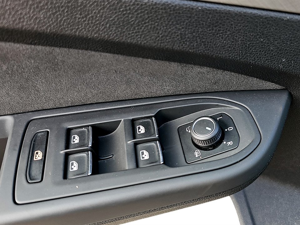 VW Golf VIII 2.0 TDI Life | Bild 8 von 20