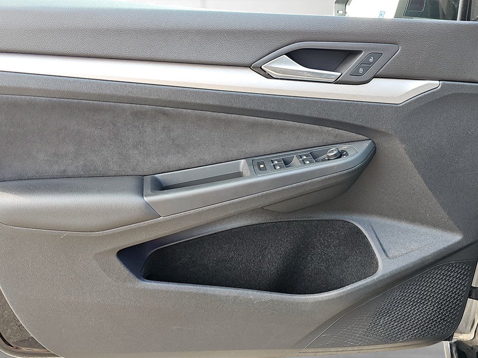 VW Golf VIII 2.0 TDI Life | Bild 7 von 20