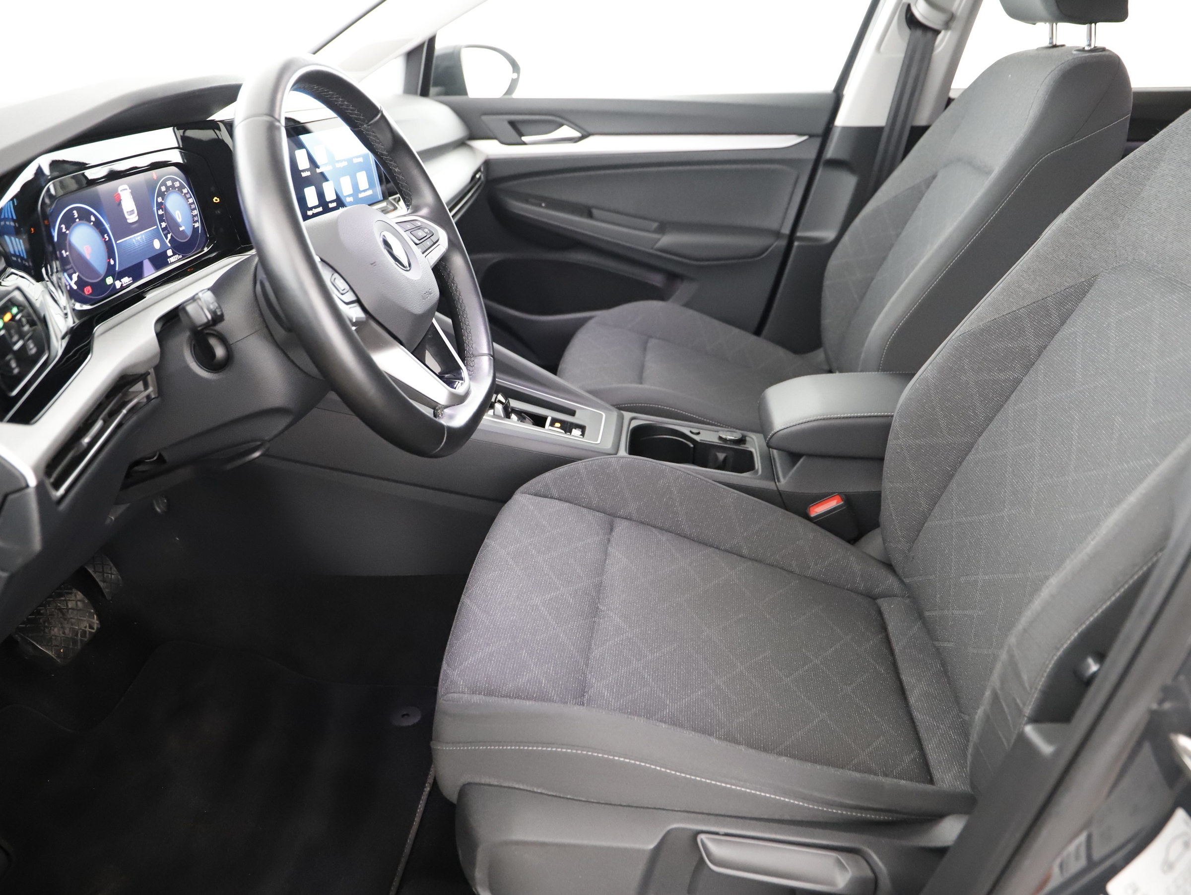 Bild eines VW Golf VIII Var. 2.0TDI Life DSG