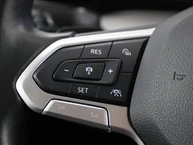VW Golf VIII Var. 2.0TDI Life DSG | Thumbnail 9 von 23