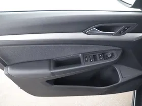 VW Golf VIII Var. 2.0TDI Life DSG | Thumbnail 4 von 23