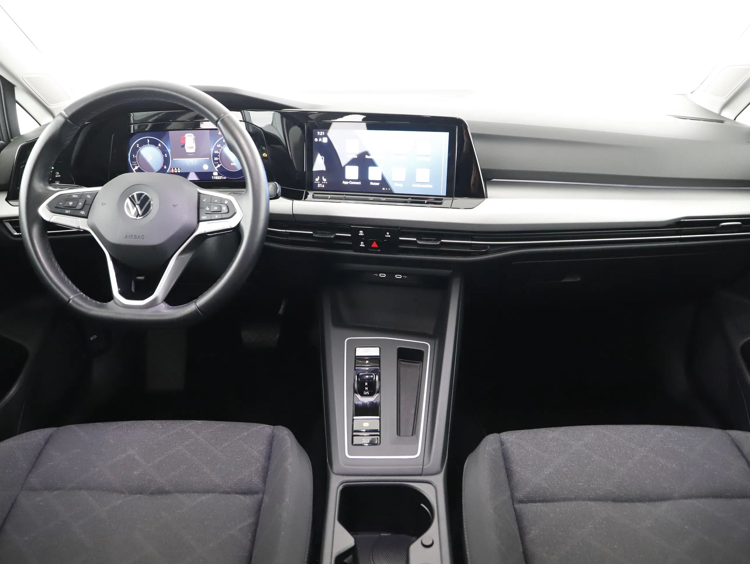 VW Golf VIII Var. 2.0TDI Life DSG | Bild 12 von 23