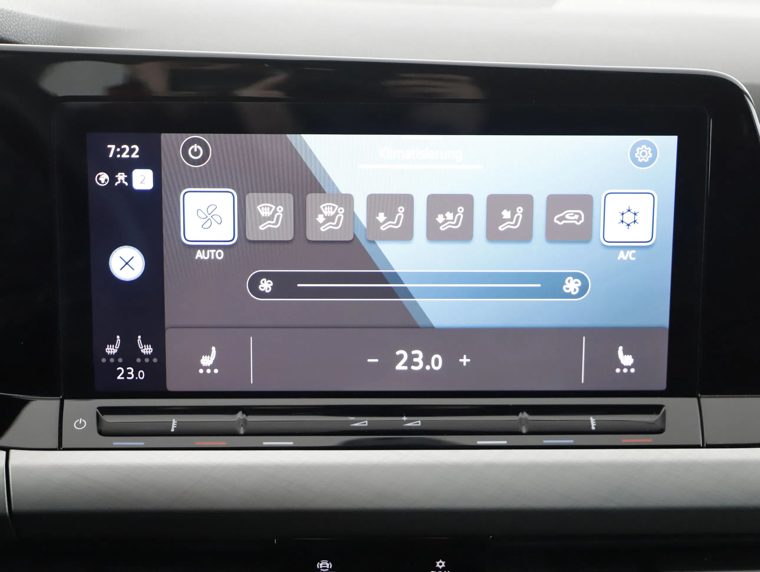 VW Golf VIII Var. 2.0TDI Life DSG | Bild 15 von 23