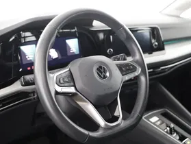 VW Golf VIII Variant 2.0 TDI Life | Thumbnail 16 von 21