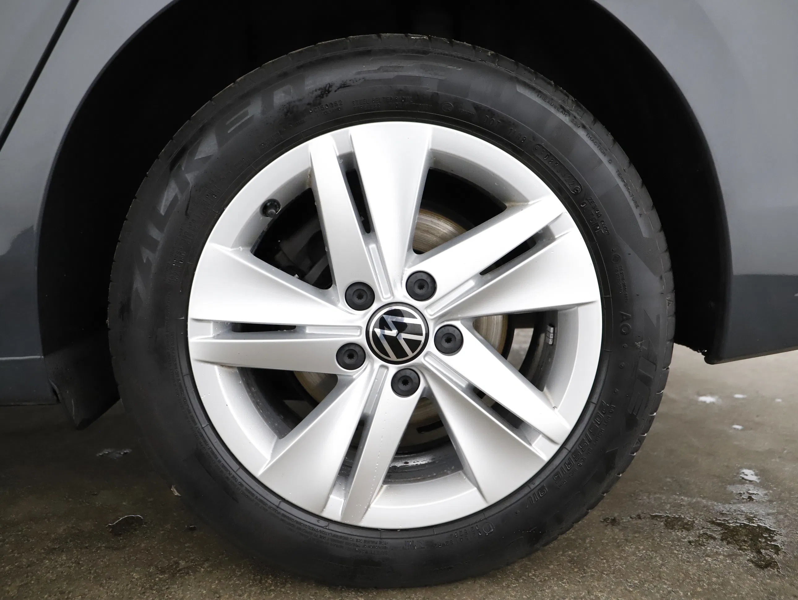 VW Golf VIII Variant 2.0 TDI Life | Bild 18 von 21