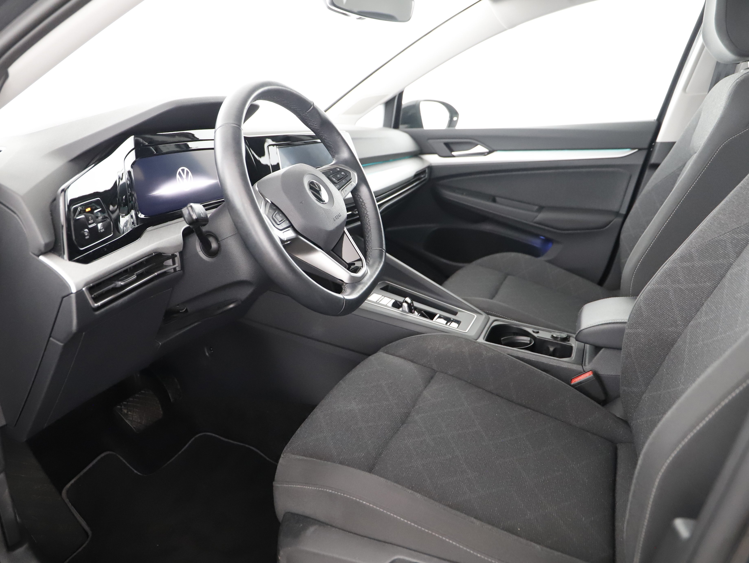 VW Golf VIII Variant 2.0 TDI Life | Bild 4 von 21