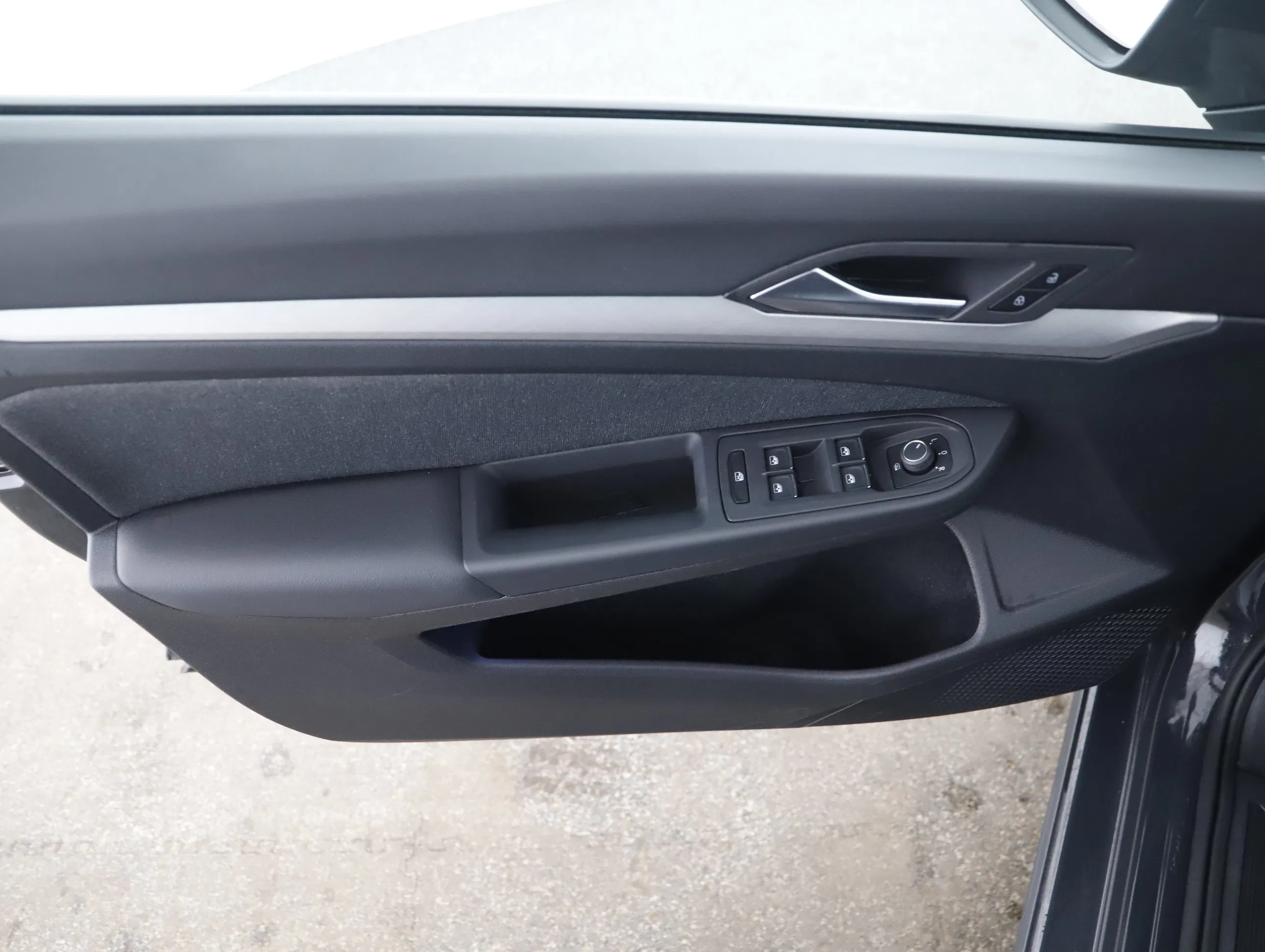 VW Golf VIII Variant 2.0 TDI Life | Bild 6 von 21