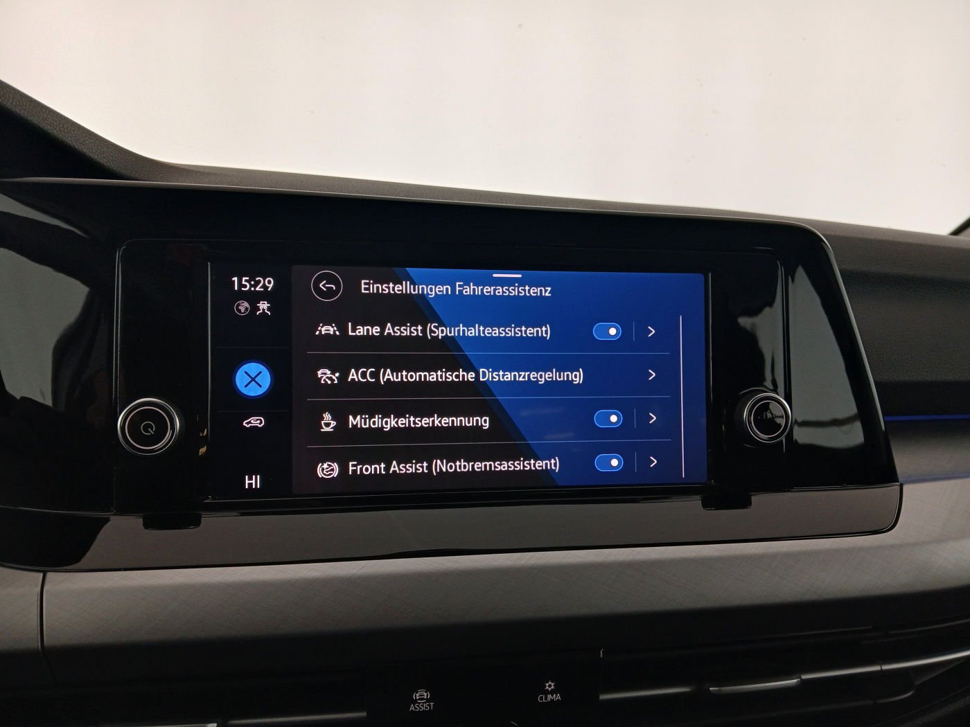 VW Golf VIII Variant 2.0 TDI Life | Bild 15 von 19