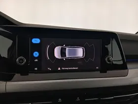 VW Golf VIII Variant 2.0 TDI Life | Thumbnail 16 von 19