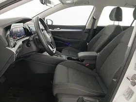 VW Golf VIII Variant 2.0 TDI Life | Thumbnail 19 von 19