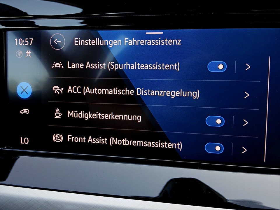 VW Golf VIII Var. 2.0 TDI Life DSG | Bild 18 von 22