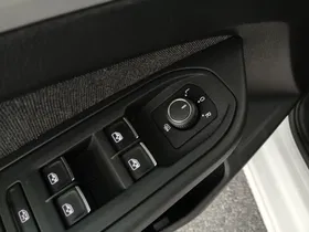 VW Golf VIII Variant 2.0 TDI Life | Thumbnail 5 von 19