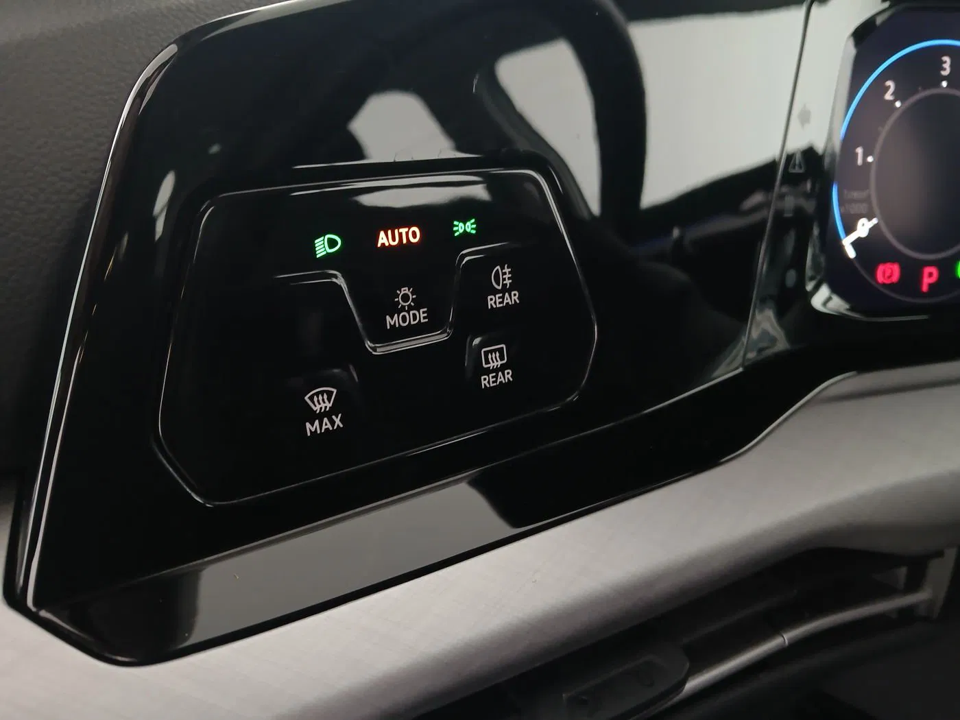 VW Golf VIII Variant 2.0 TDI Life | Bild 6 von 19