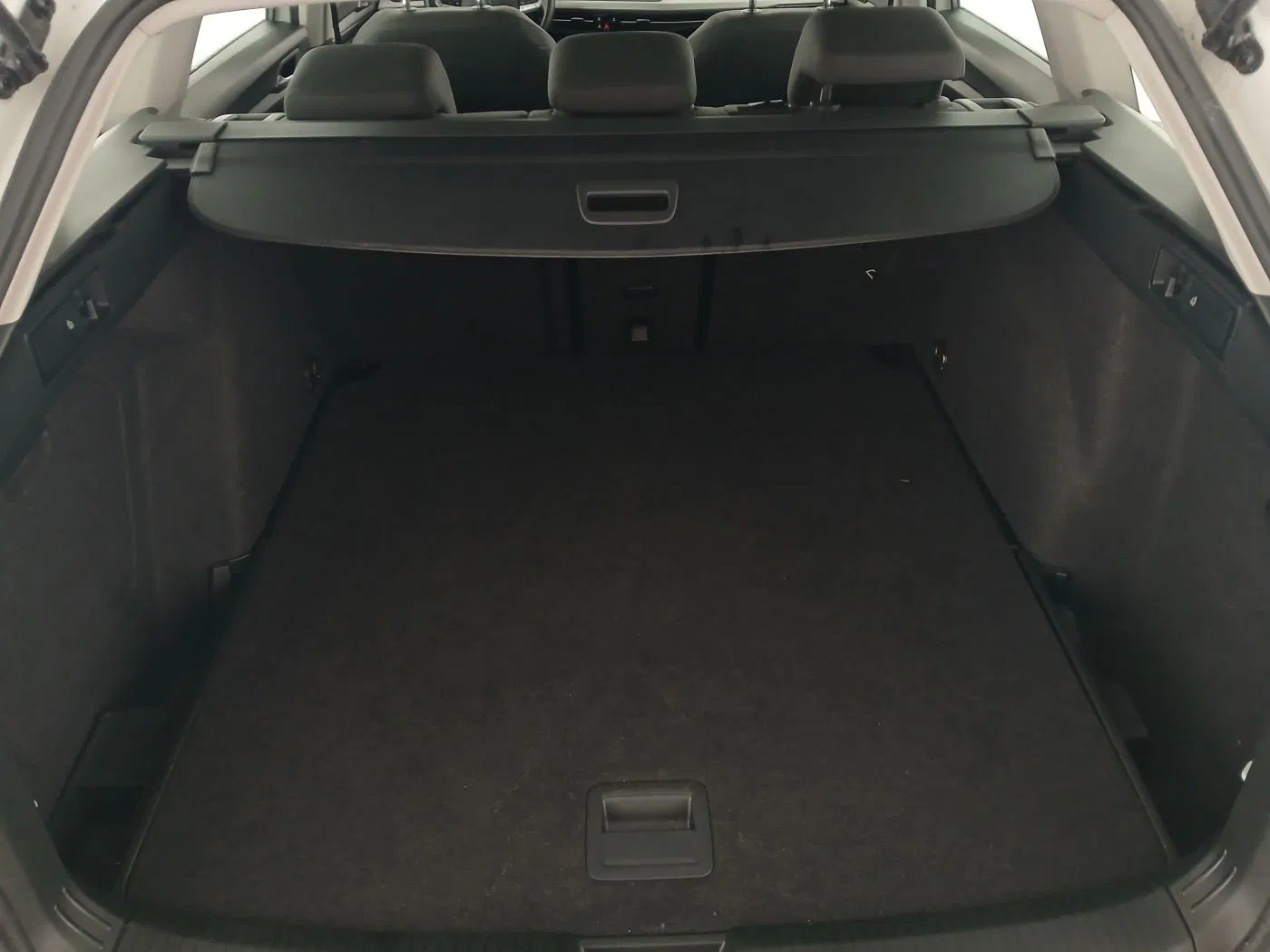 VW Golf VIII Variant 2.0 TDI Life | Bild 8 von 19