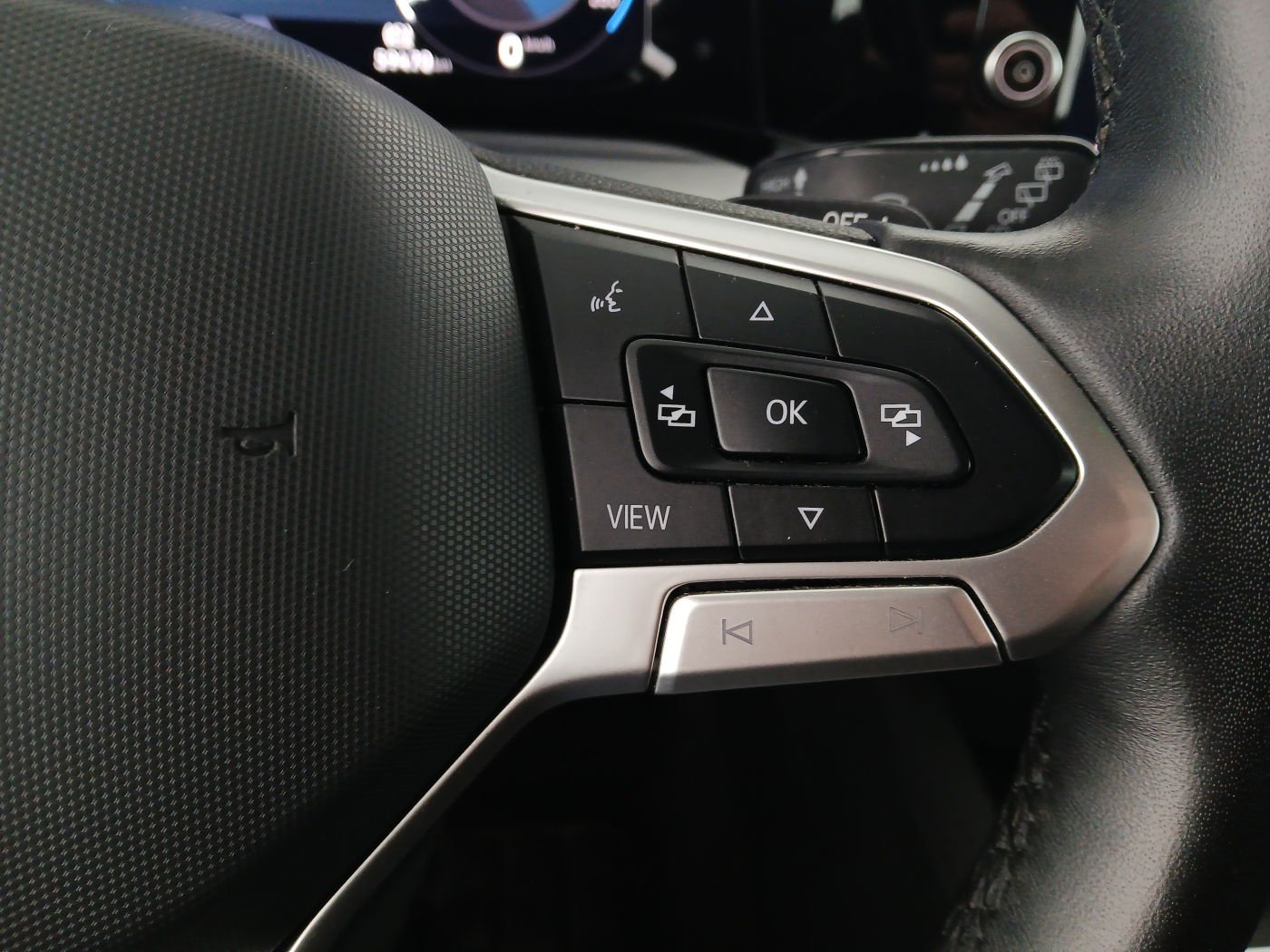 VW Golf VIII Variant 2.0 TDI Life | Bild 10 von 19