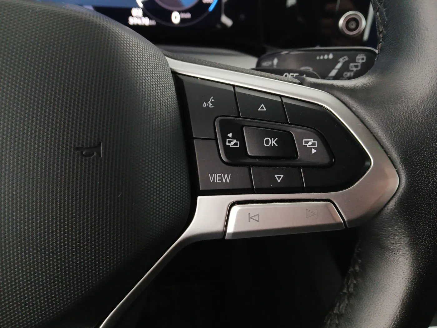 VW Golf VIII Variant 2.0 TDI Life | Bild 10 von 19