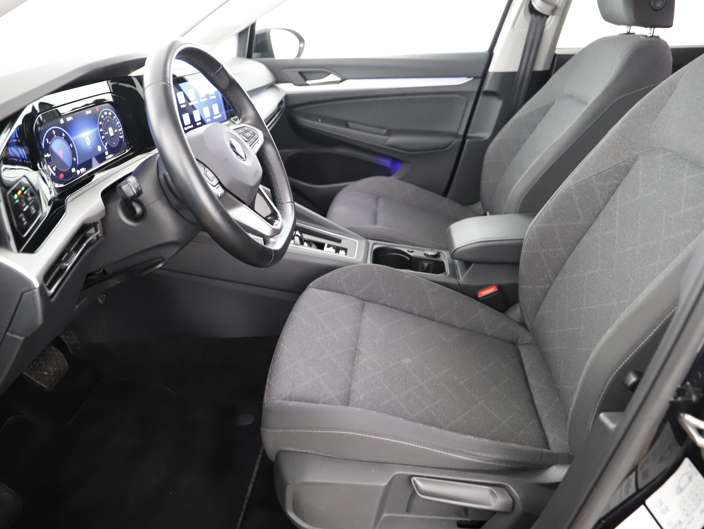VW Golf VIII Var. 2.0 TDI Life DSG | Bild 1 von 21