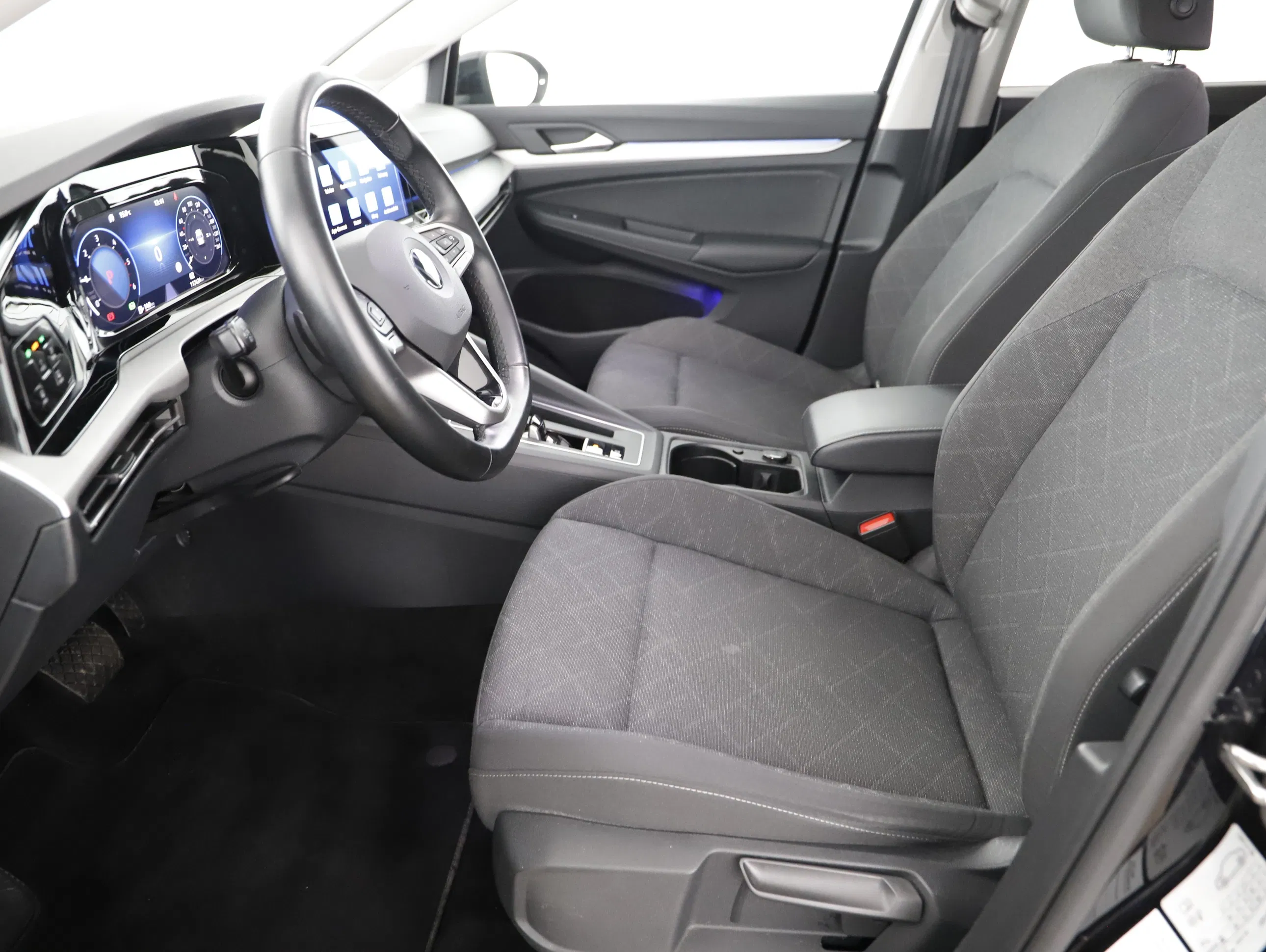 VW Golf VIII Var. 2.0 TDI Life DSG | Bild 1 von 21