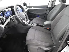 VW Golf VIII Var. 2.0 TDI Life DSG | Thumbnail 1 von 21