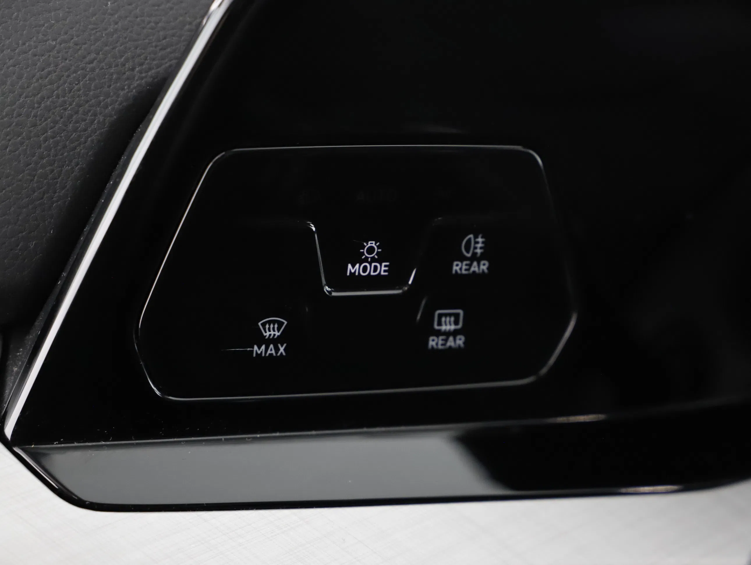 VW Golf VIII Var. 2.0 TDI Life DSG | Bild 13 von 21