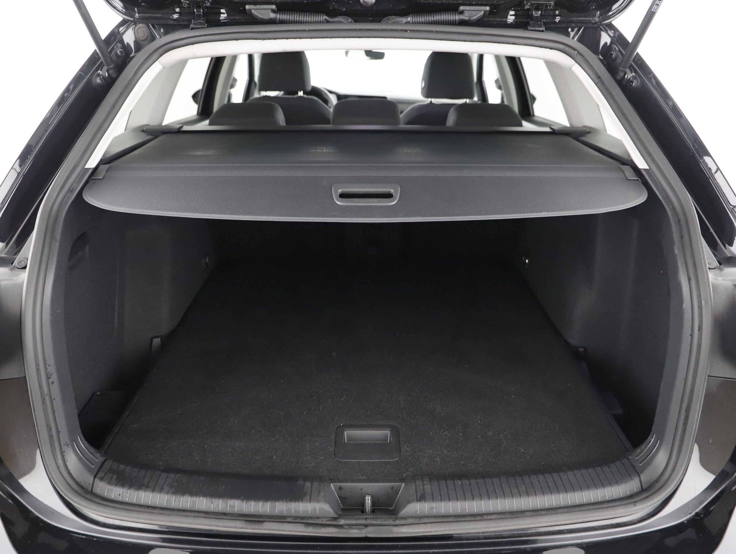 VW Golf VIII Var. 2.0 TDI Life DSG | Bild 16 von 21
