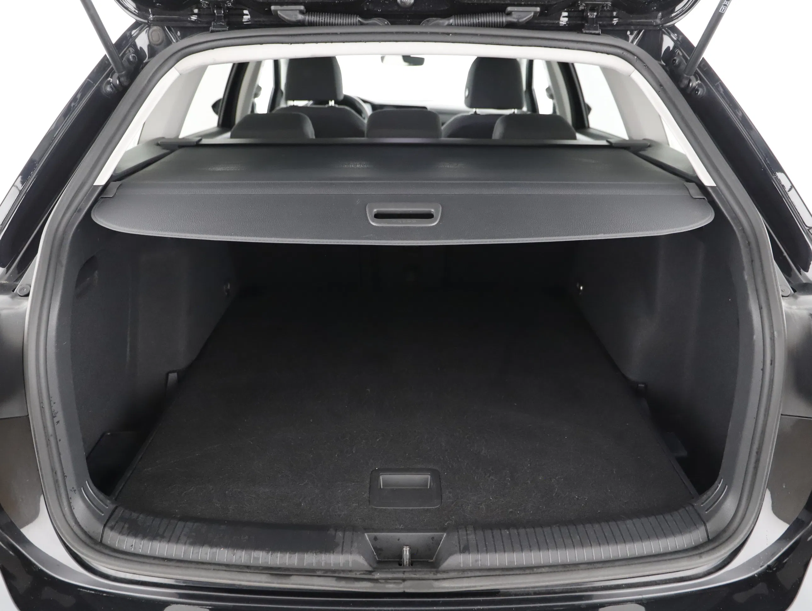 VW Golf VIII Var. 2.0 TDI Life DSG | Bild 16 von 21