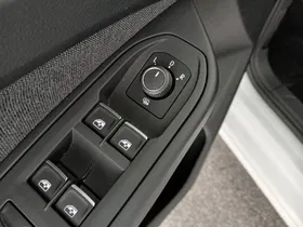 VW Golf VIII Variant 1.0 TSI Life | Thumbnail 12 von 29