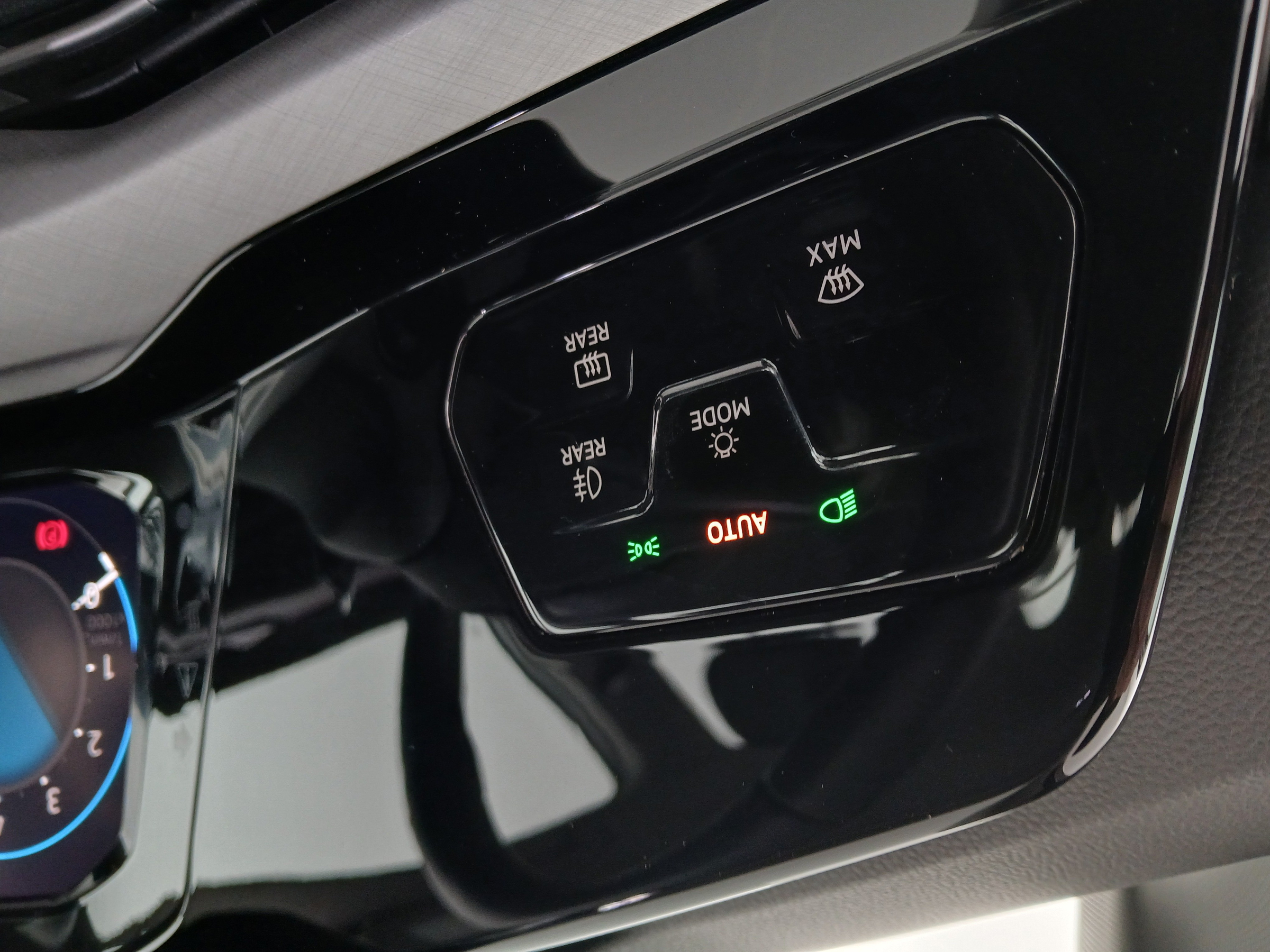 VW Golf VIII Variant 1.0 TSI Life | Bild 13 von 29