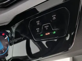 VW Golf VIII Variant 1.0 TSI Life | Thumbnail 13 von 29