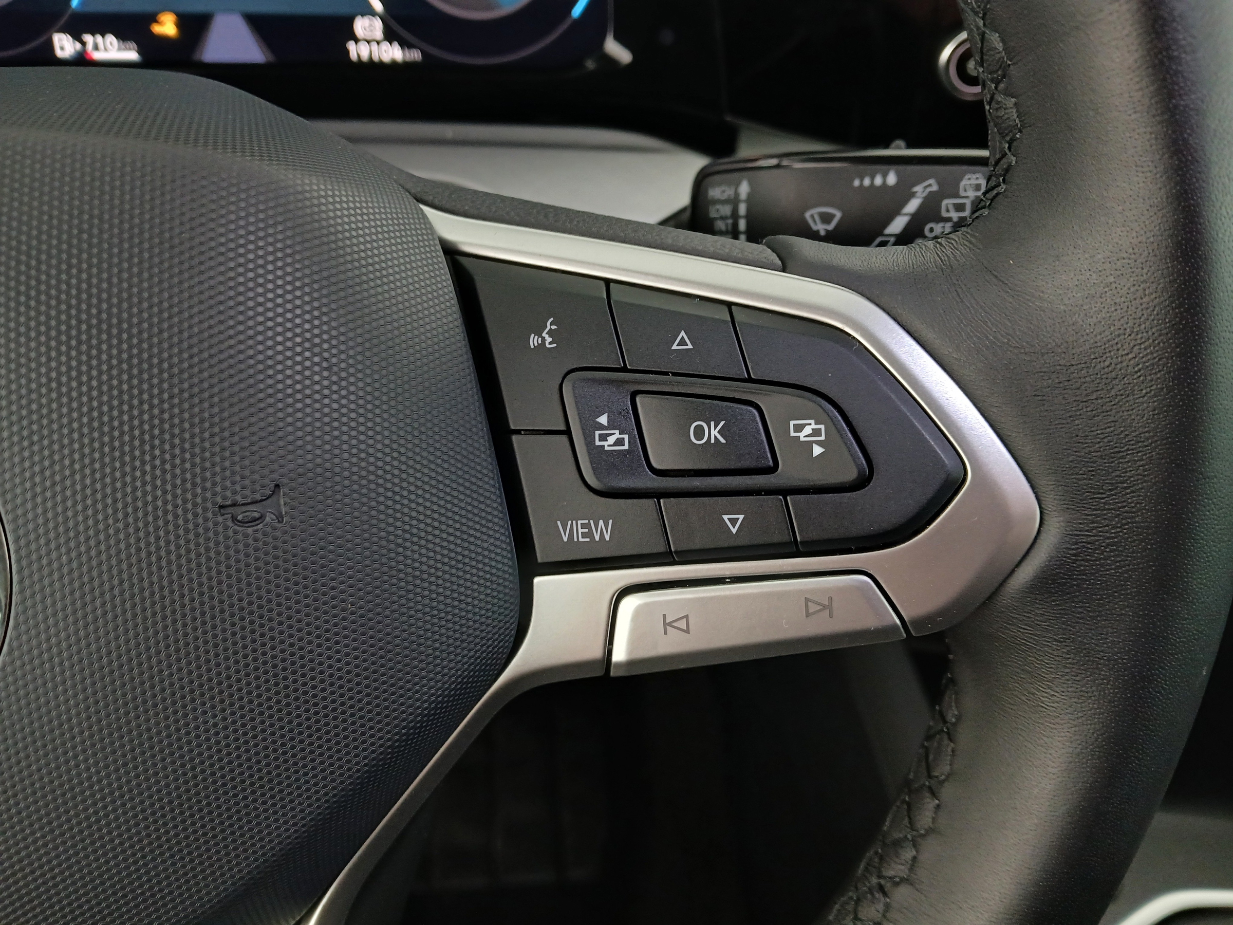 VW Golf VIII Variant 1.0 TSI Life | Bild 18 von 29