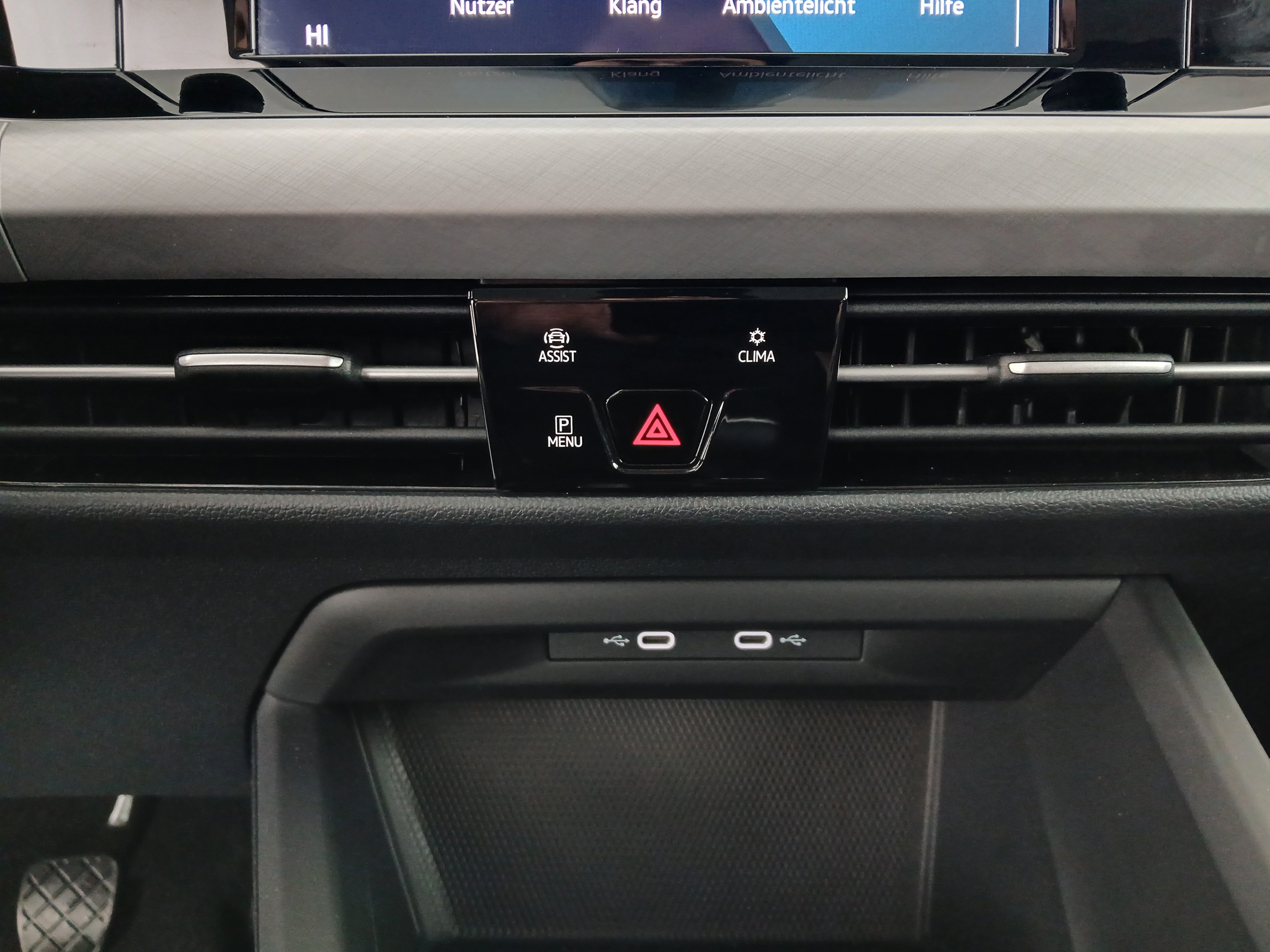 VW Golf VIII Variant 1.0 TSI Life | Bild 24 von 29