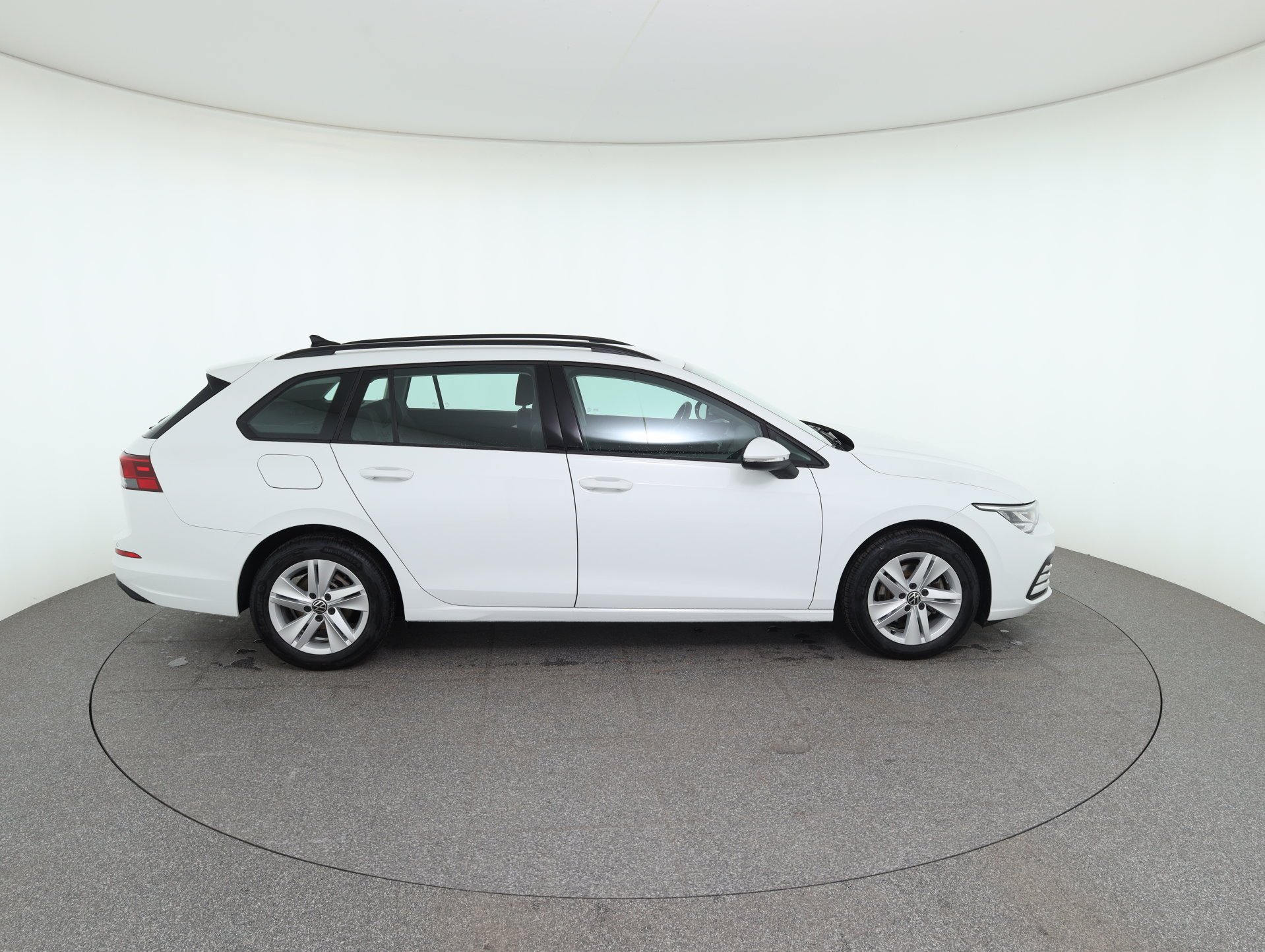 VW Golf VIII Variant 1.0 TSI Life | Bild 5 von 29